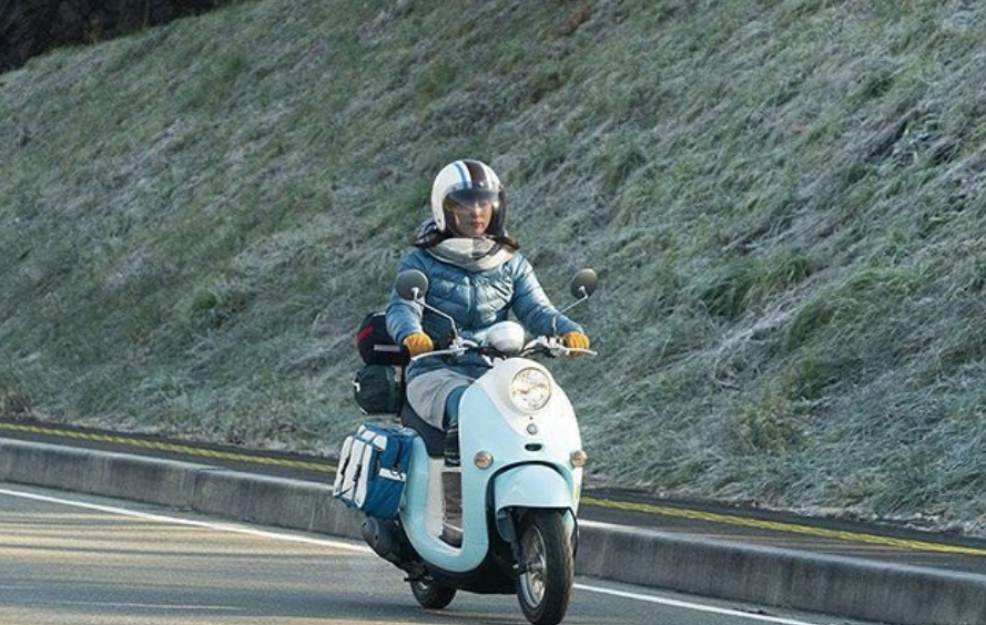 ゆるキャン 実写で志摩リン 福原遥 のバイクはヤマハvino ビーノ 白いきゃんぱ ブログ